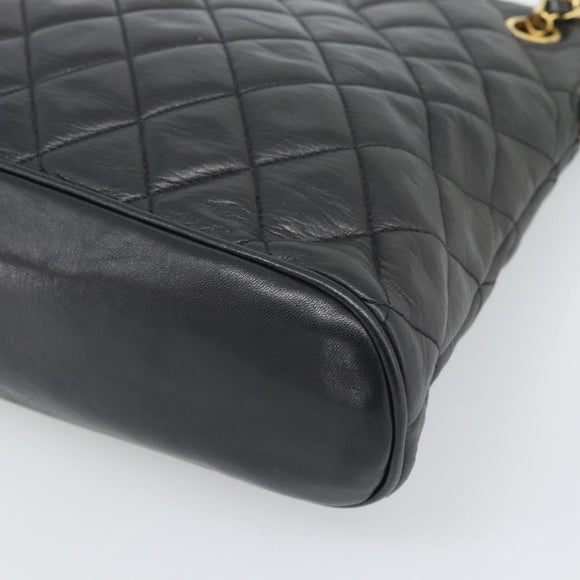 CHANEL Matelasse Chain Shoulder Bag Lamb Skin Black Gold Tone CC Auth 196177