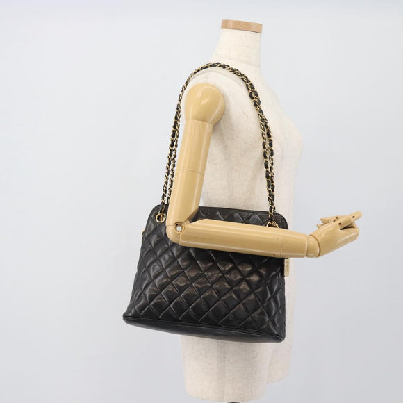 CHANEL Matelasse Chain Shoulder Bag Lamb Skin Black Gold Tone CC Auth 196177