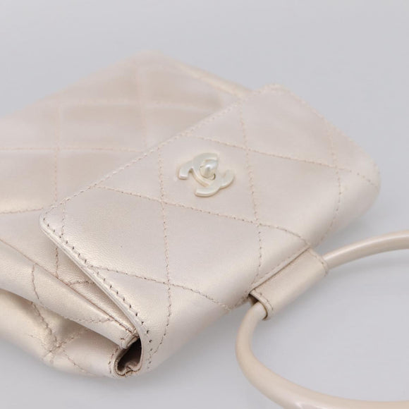 CHANEL Matelasse Hand Bag Leather White CC Auth 196360M