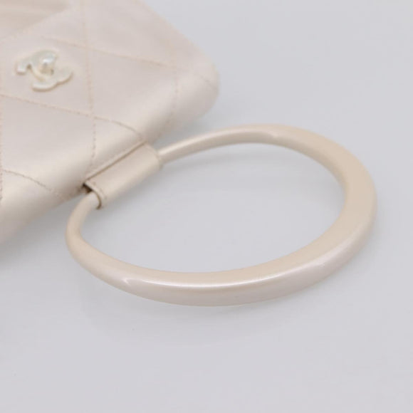 CHANEL Matelasse Hand Bag Leather White CC Auth 196360M