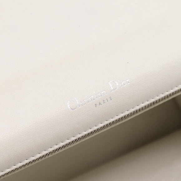 Christian Dior Diorama Chain Shoulder Bag Leather White Silver Auth 196404A