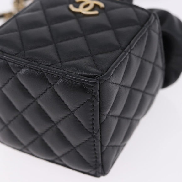 CHANEL Matelasse Chain Shoulder Pouch Lamb Skin Black Gold Tone CC Auth 196469M