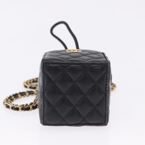CHANEL Matelasse Chain Shoulder Pouch Lamb Skin Black Gold Tone CC Auth 196469M