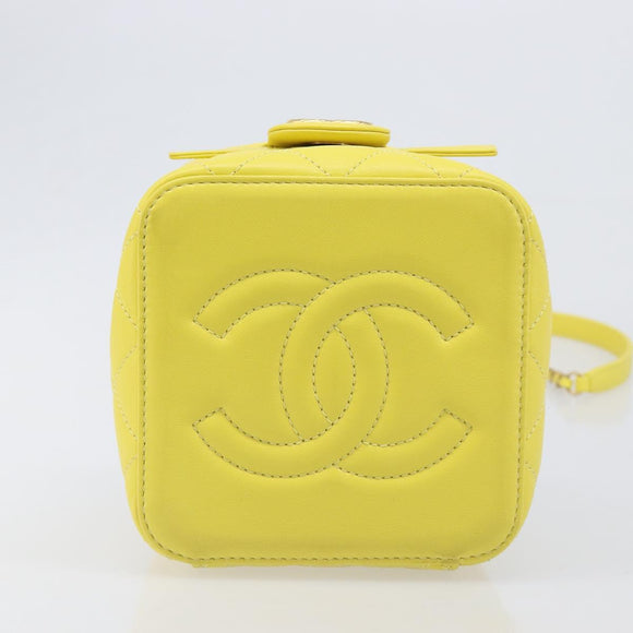 CHANEL Matelasse Chain Vanity Bag Lamb Skin 2way Yellow Gold CC Auth 196667M