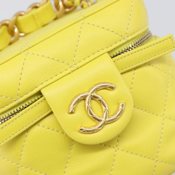 CHANEL Matelasse Chain Vanity Bag Lamb Skin 2way Yellow Gold CC Auth 196667M