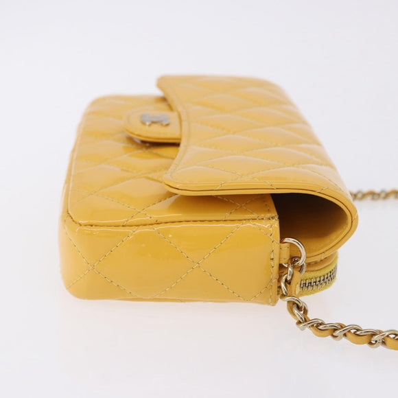 CHANEL COCO Mark Chain Shoulder Bag Patent leather Yellow Gold CC Auth 196819SAM