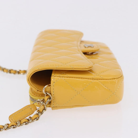 CHANEL COCO Mark Chain Shoulder Bag Patent leather Yellow Gold CC Auth 196819SAM