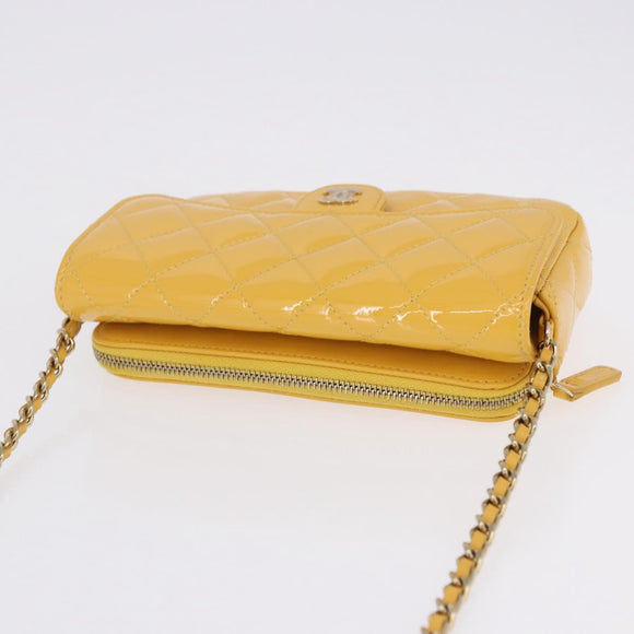 CHANEL COCO Mark Chain Shoulder Bag Patent leather Yellow Gold CC Auth 196819SAM