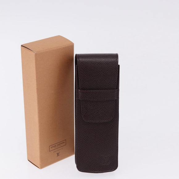 LOUIS VUITTON Taiga Dog Solo Pen Case Acajou LV Auth 196820A