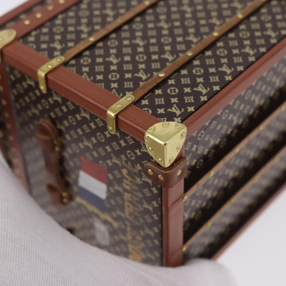 LOUIS VUITTON Miss France Paper Weight metal Brown M99408 LV Auth 196937A