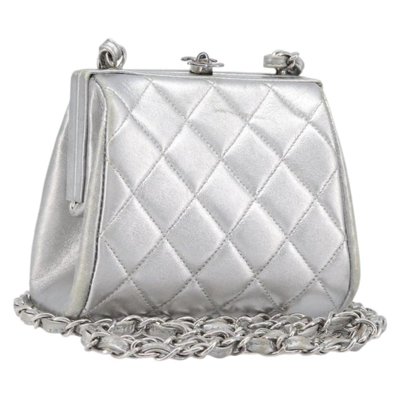 CHANEL Chain Shoulder Pouch Matelasse Leather Silver CC Auth 197202A