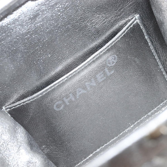 CHANEL Chain Shoulder Pouch Matelasse Leather Silver CC Auth 197202A