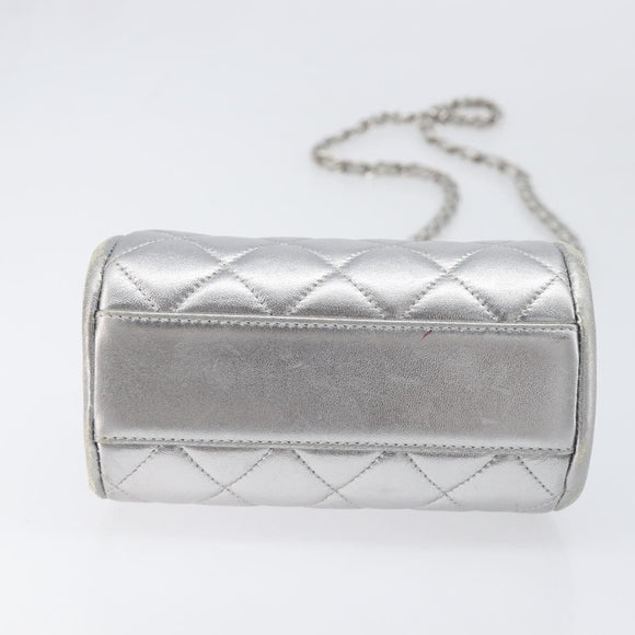 CHANEL Chain Shoulder Pouch Matelasse Leather Silver CC Auth 197202A