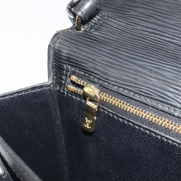 LOUIS VUITTON Epi Serie Dragonne Clutch Bag Black Noir M52612 LV Auth 197453