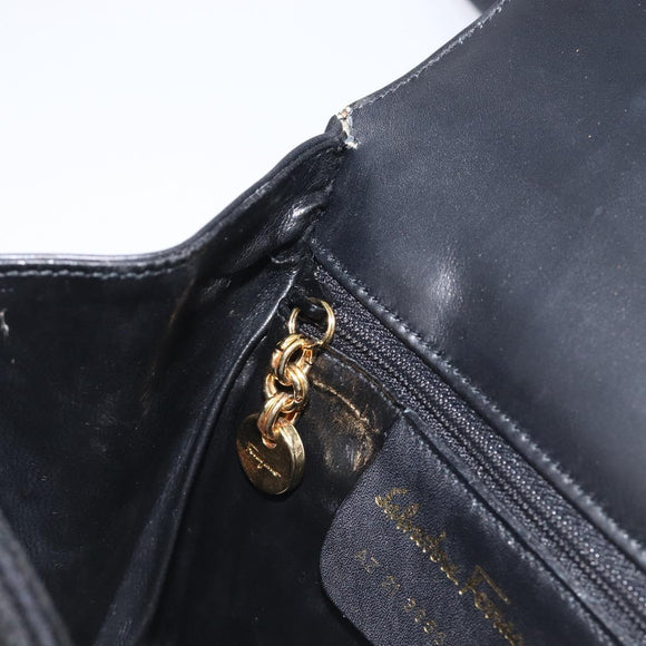 Salvatore Ferragamo Gancini Shoulder Bag Harako leather Black Gold Auth 197468A