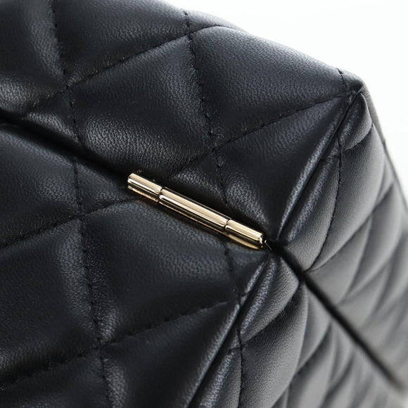 CHANEL Mini Matelasse 12 Success Story Chain Bag Leather Black CC Auth 197581SV