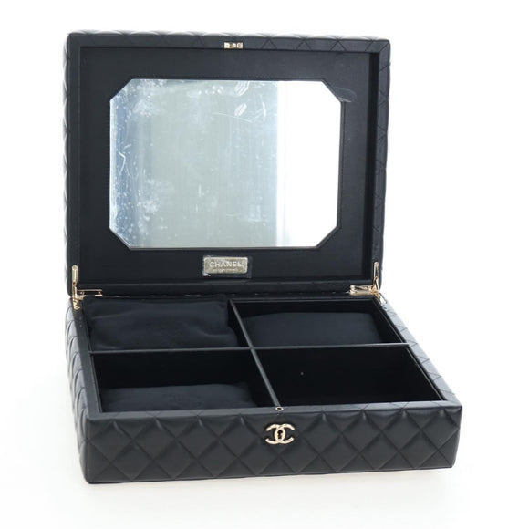 CHANEL Mini Matelasse 12 Success Story Chain Bag Leather Black CC Auth 197581SV