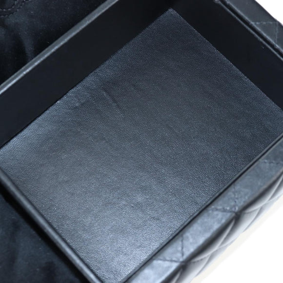 CHANEL Mini Matelasse 12 Success Story Chain Bag Leather Black CC Auth 197581SV