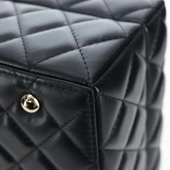 CHANEL Mini Matelasse 12 Success Story Chain Bag Leather Black CC Auth 197581SV