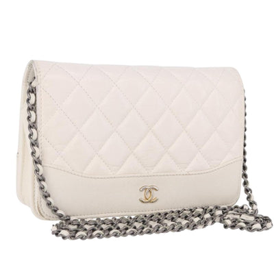 CHANEL Matelasse Chain Chain Shoulder Wallet Lamb Skin White CC Auth 197718V