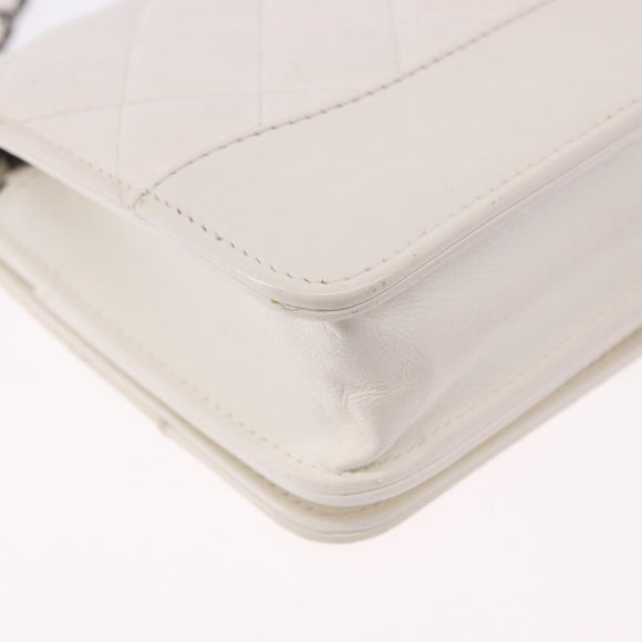 CHANEL Matelasse Chain Chain Shoulder Wallet Lamb Skin White CC Auth 197718V