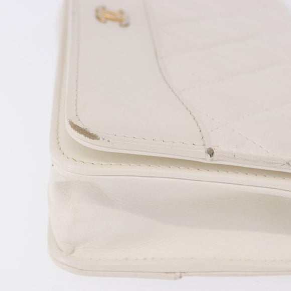 CHANEL Matelasse Chain Chain Shoulder Wallet Lamb Skin White CC Auth 197718V