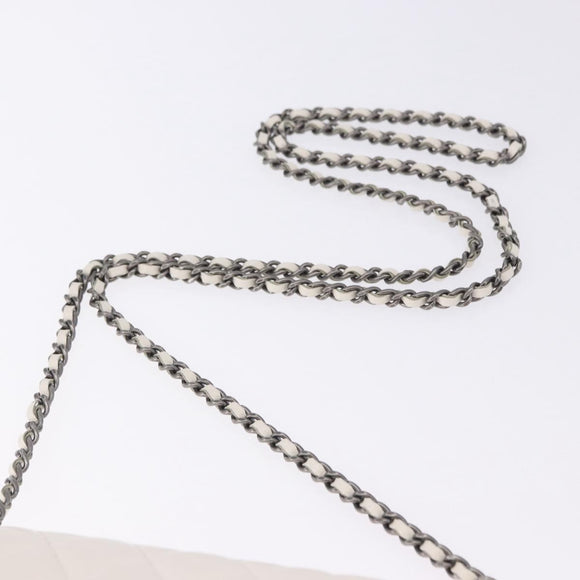 CHANEL Matelasse Chain Chain Shoulder Wallet Lamb Skin White CC Auth 197718V