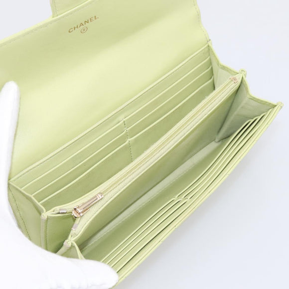 CHANEL Matelasse Long Wallet Lamb Skin Green Gold CC Auth 197728