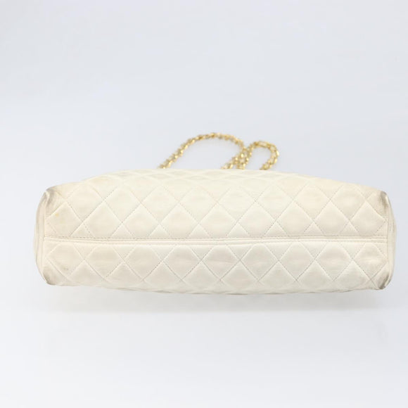 CHANEL Matelasse Chain Shoulder Bag Lamb Skin White Gold CC Auth 197780