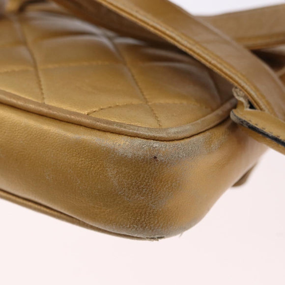 CHANEL Matelasse Waist Bag Lamb Skin Gold CC Auth 198737