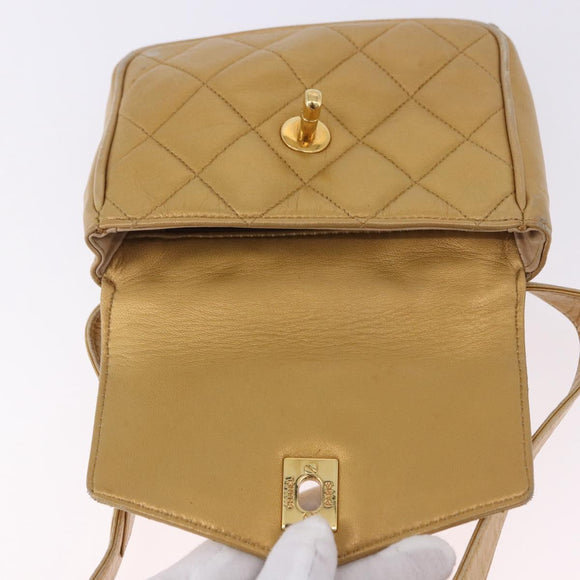 CHANEL Matelasse Waist Bag Lamb Skin Gold CC Auth 198737