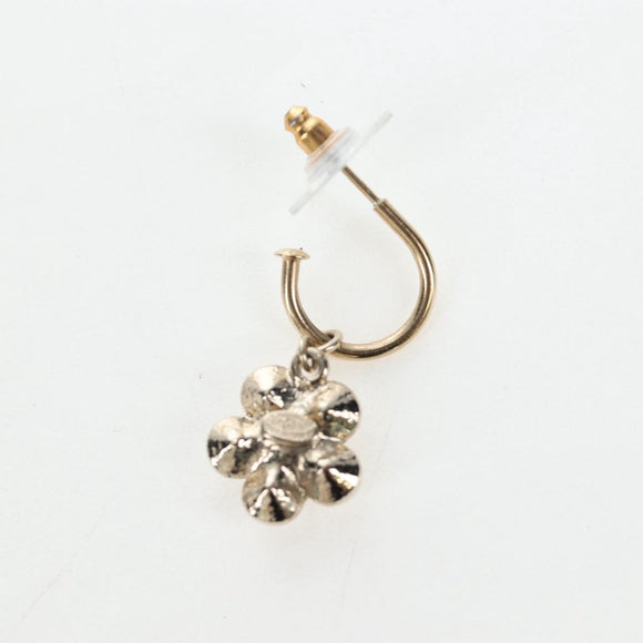 CHANEL Pierce Metal Champagne Gold CC Auth 198815M