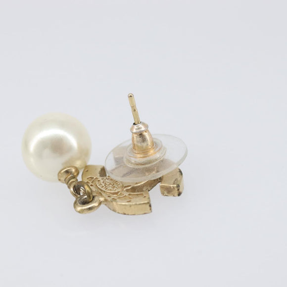 CHANEL Pierce metal Gold Tone CC Auth 198821