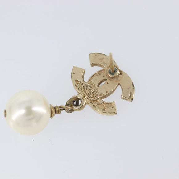 CHANEL Pierce metal Gold Tone CC Auth 198821