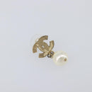 CHANEL Pierce metal Gold Tone CC Auth 198821-2