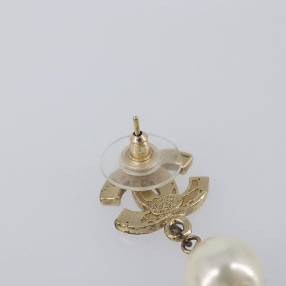 CHANEL Pierce metal Gold Tone CC Auth 198821