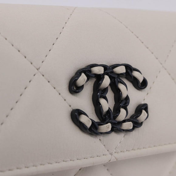 CHANEL chanel 19 Chain Wallet Lamb Skin White Silver CC Auth 198864M
