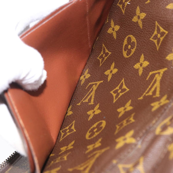 LOUIS VUITTON Monogram Poche Escapade Travel Case M60113 LV Auth 198870