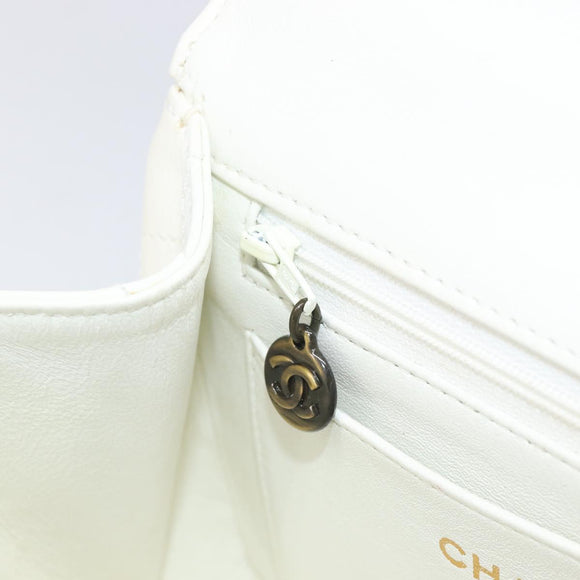 CHANEL Matelasse Chain Shoulder Bag Lamb Skin White Black CC Auth 199038