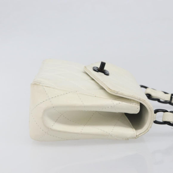 CHANEL Matelasse Chain Shoulder Bag Lamb Skin White Black CC Auth 199038