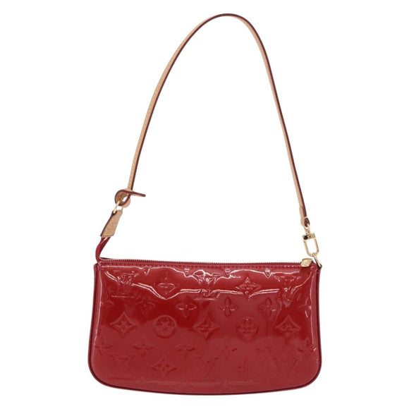 LOUIS VUITTON Monogram Vernis Pochette Accessoires Rouge Grunadine Auth 199154V