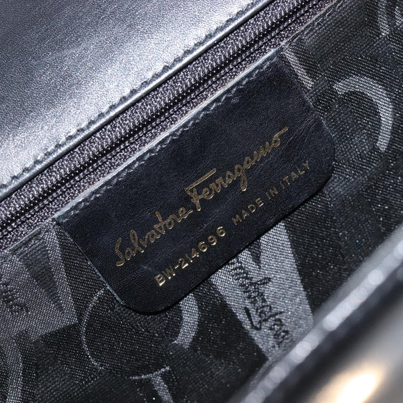 Salvatore Ferragamo Gancini Shoulder Bag Leather Black Gold Auth 199456