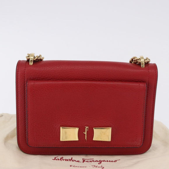 Salvatore Ferragamo Chain Shoulder Bag Leather Red Gold Tone Auth 200367A
