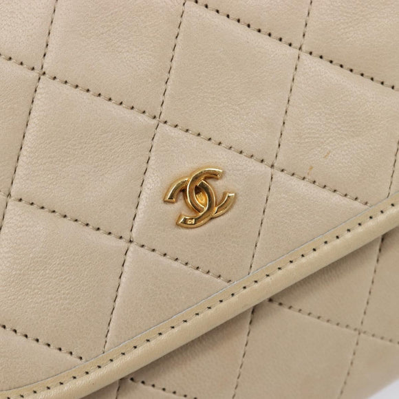CHANEL Matelasse Chain Shoulder Bag Lamb Skin Beige Gold CC Auth 200578V