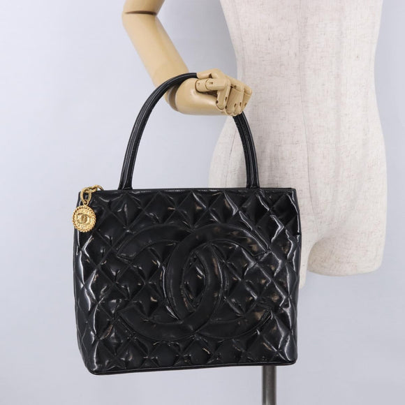 CHANEL Matelasse Reprint Tote Bag Patent Leather Black Gold CC Auth 200752