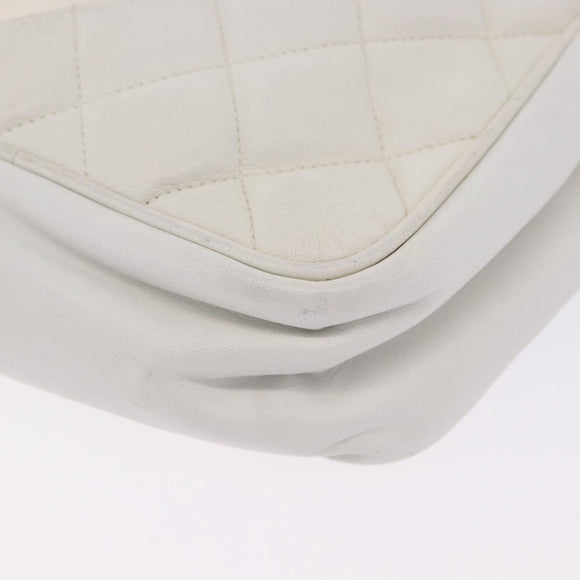 CHANEL Matelasse Chain Shoulder Bag Vinyl White Gold Tone CC Auth 201328