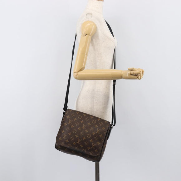 LOUIS VUITTON Monogram District PM Shoulder Bag M40935 LV Auth 201538V