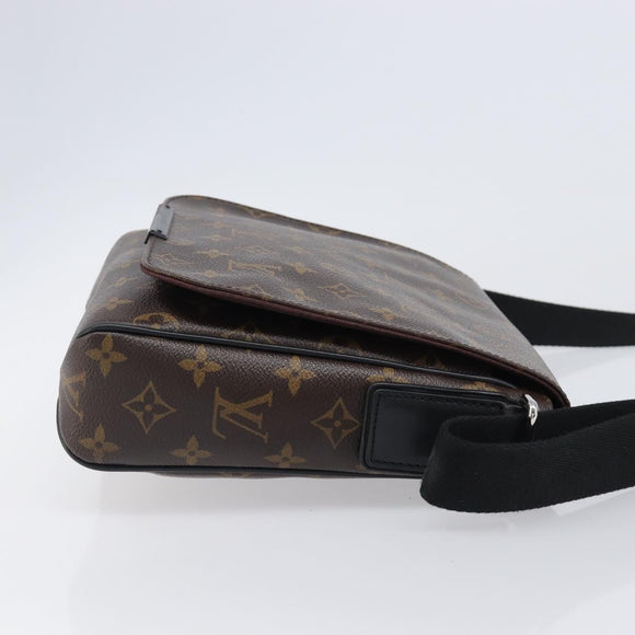 LOUIS VUITTON Monogram District PM Shoulder Bag M40935 LV Auth 201538V