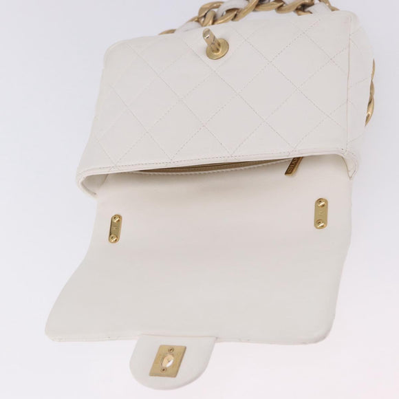 CHANEL Matelasse Chain Shoulder Bag Leather White Gold Tone CC Auth 202072SAM
