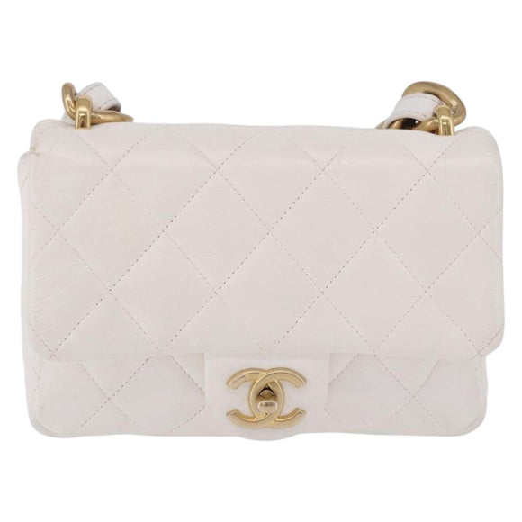 CHANEL Matelasse Chain Shoulder Bag Leather White Gold Tone CC Auth 202072SAM